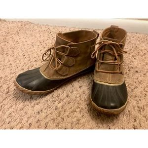 SOREL Out N’ About Duck Boots Size 8.5